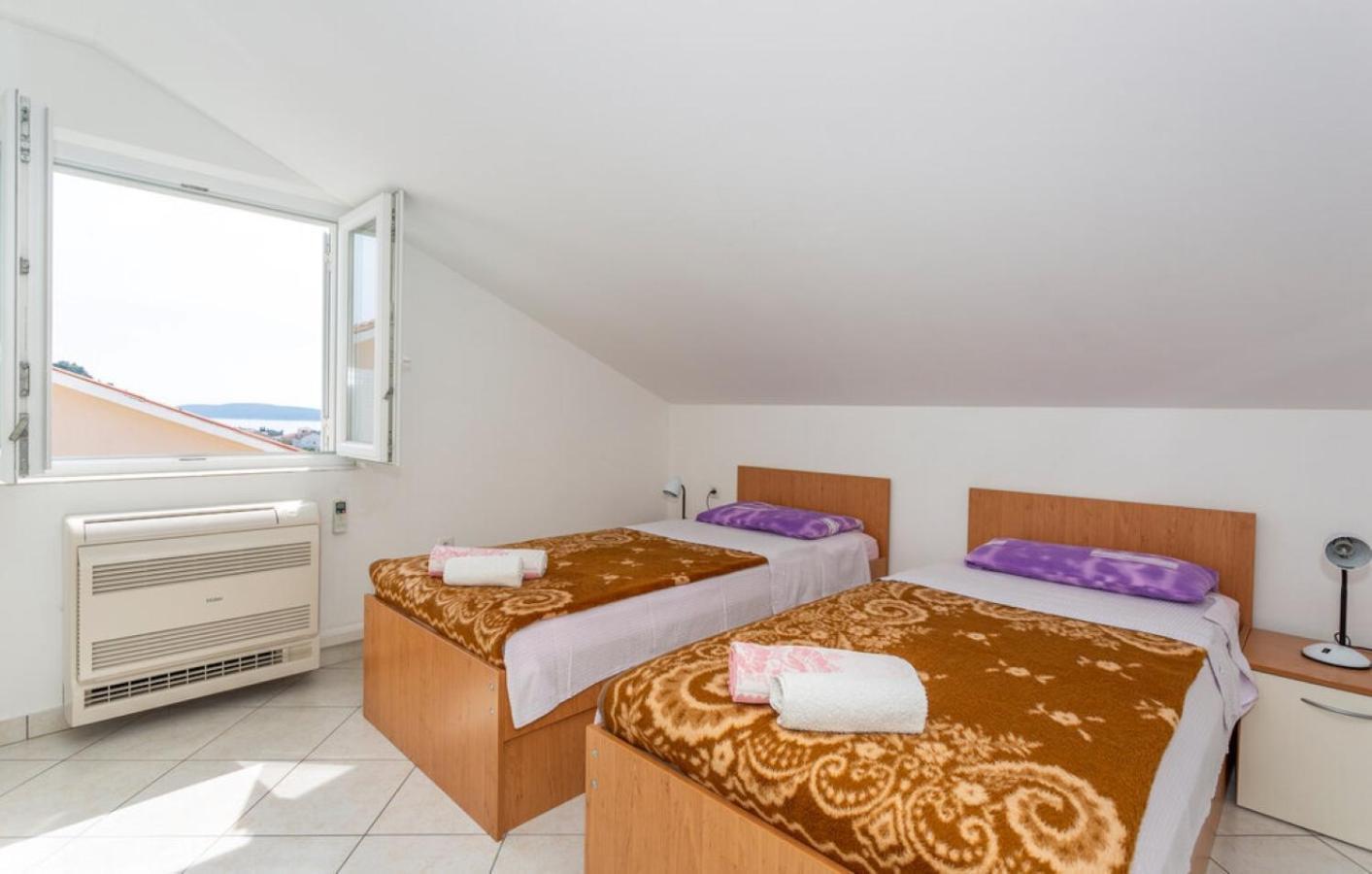 Guest House Lucija Banjol Ruang foto